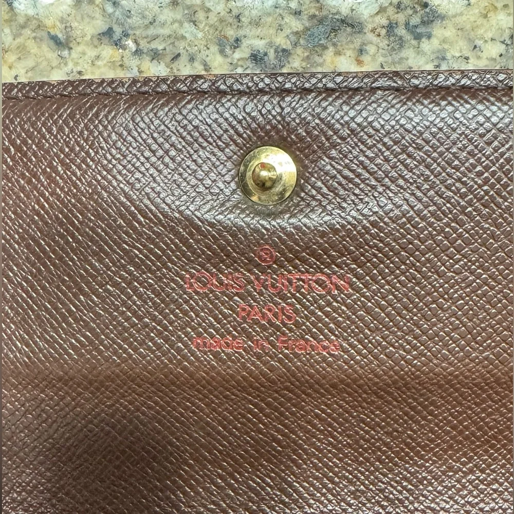 Vintage Louis Vuitton Damier Ebene Button Wallet